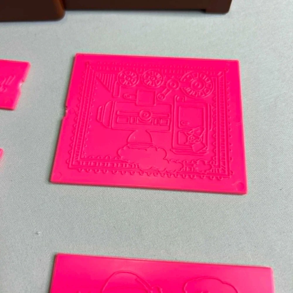 Vintage Tomy Great Greetings Rubbing Plate Art Set Pink 9 Reversible Plates
